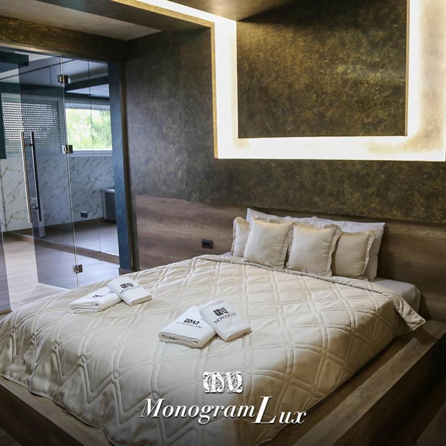Monogramlux Hotel Indija Exterior foto